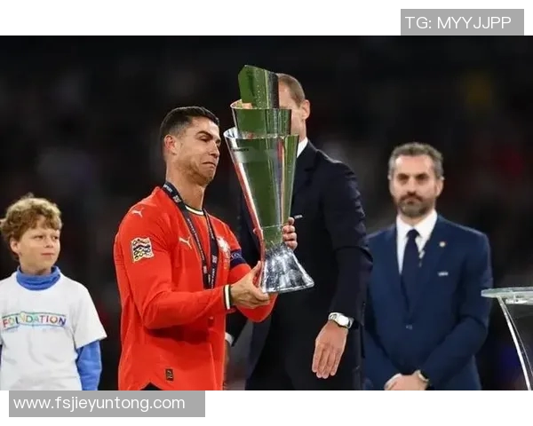 C罗足球明星纳尔多的国籍揭秘及其职业生涯回顾